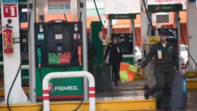 Pemex, distribuidores, comercializadores y transportistas, deberán colaborar para mantener el mismo precio máximo para la gasolina regular
