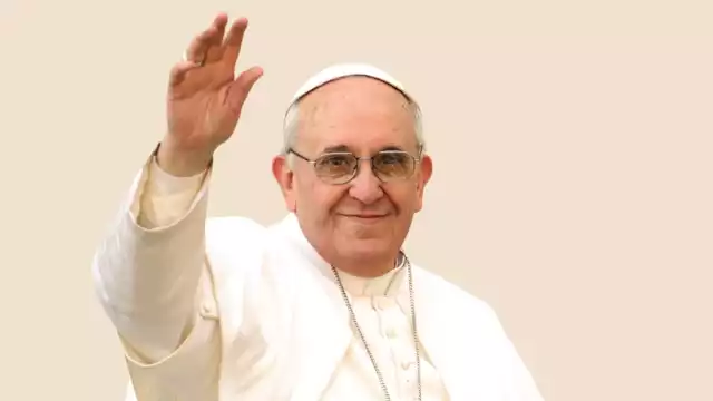 El Papa Francisco, nacido como Jorge Mario Bergoglio en Buenos Aires en 1936, fue el primer pontífice latinoamericano y jesuita