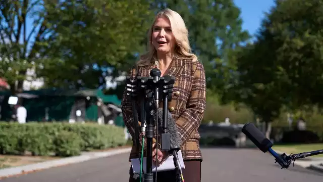 La portavoz de la Casa Blanca, Karoline Leavitt, adelantó que el cierre podría traducirse en la pérdida de miles de empleos federales