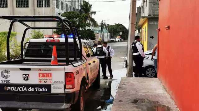 Joven es víctima de estafa y extorsión tras intentar comprar auto en redes sociales; autoridades lo auxilian en la colonia Insurgentes