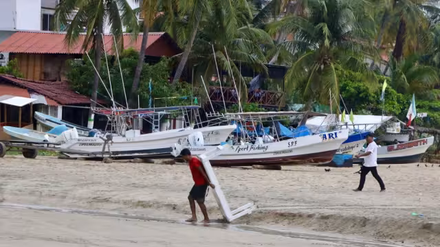 En la conferencia mañanera de este miércoles 18 de junio, la presidenta Claudia Sheinbaum pidió a la población mantenerse informada a través de canales oficiales