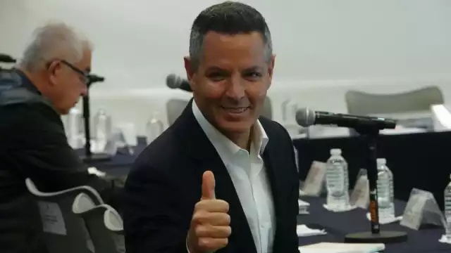 El ahora senador por Morena, Alejandro Murat, fue director del Infonavit de 2012 a 2015