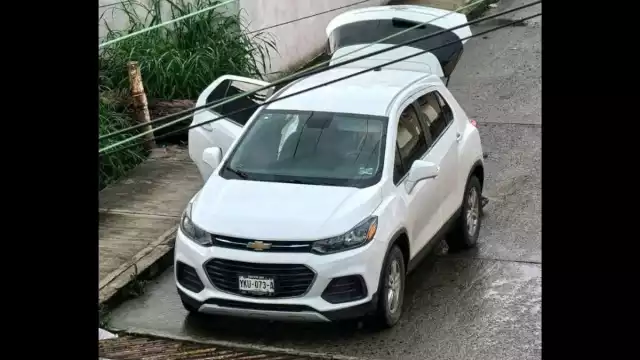 Los primeros informes indican que las víctimas son tres hombres, cuya identidad no ha sido confirmada hasta el momento