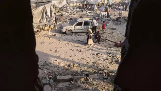 El plan, impulsado por Egipto y Catar, establece una pausa de 60 días en los combates