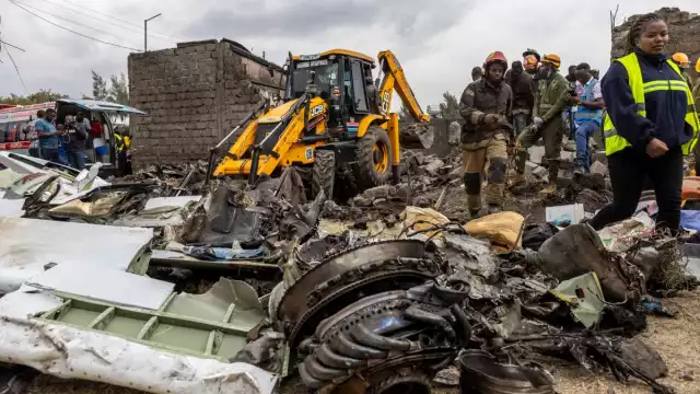 Tras el impacto, equipos de la Cruz Roja de Kenia se movilizaron de inmediato al lugar del percance, ubicado en el condado de Kiambu