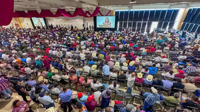 Asistentes a la Reunión de Pueblos Indígenas y Comunidades Afromexicanas