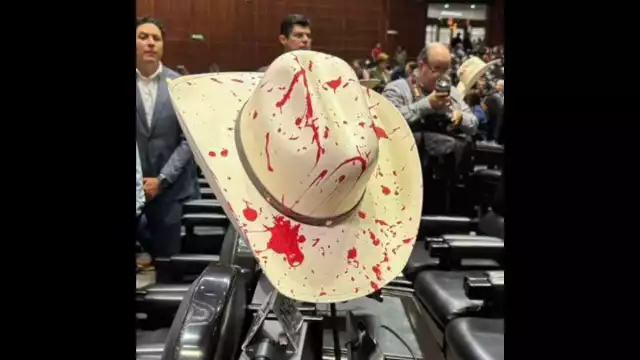 La ejecución del edil no solo ha provocado manifestaciones en Michoacán, sino que ha llegado hasta el centro del poder legislativo.