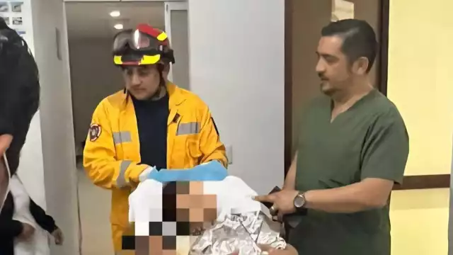 Mujer da a luz en ambulancia tras ser atendida en la colonia Colosio