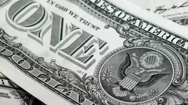 El peso se apreció ligeramente frente al dólar al inicio de la jornada