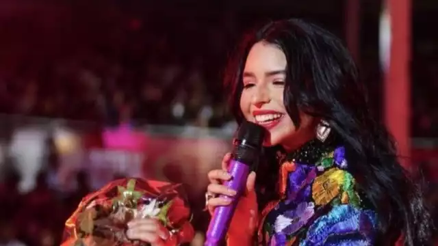 ¿Ángela Aguilar se hizo una nueva operación que cambió su rostro?