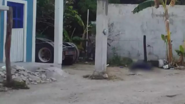 Un hombre de 56 años, identificado como “El Lon”, fue hallado muerto y semidesnudo en vía pública en Sihochac, Champotón.