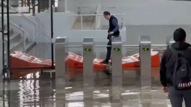 El STC confirmó que Hangares ya opera normalmente tras labores de desagüe y reiteró que la circulación de trenes es continua