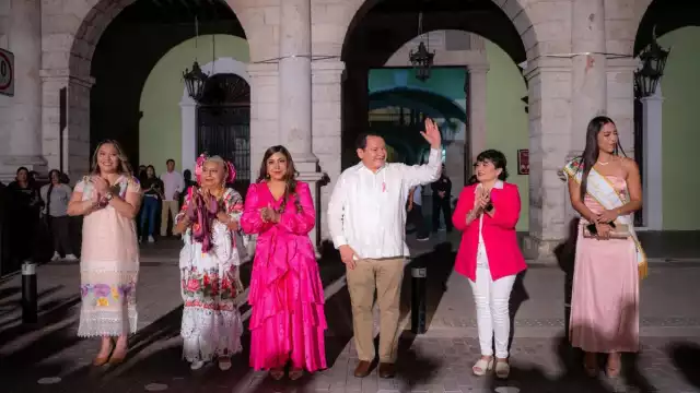 Yucatán enciende el Palacio de Gobierno en rosa por la lucha contra el cáncer de mama