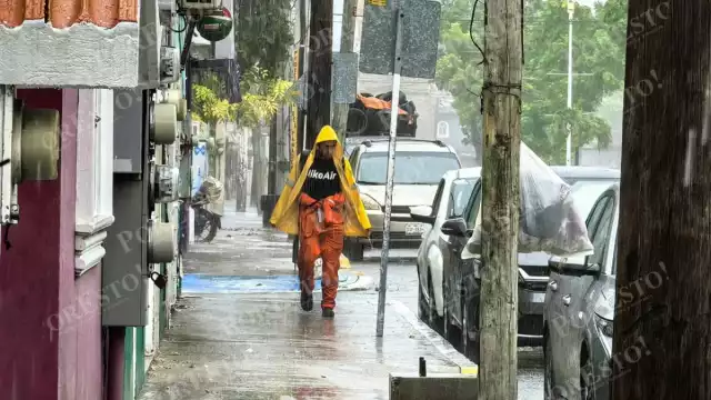 Protección Civil alerta: frente frío deja calles inundadas en Carmen