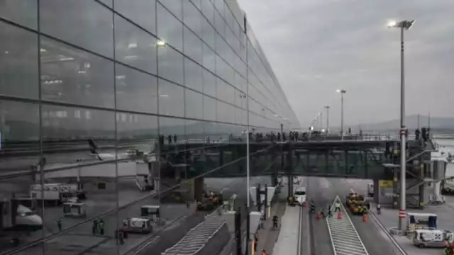 En el AIFA,  elementos de la Guardia Nacional aseguraron 70 kilos de metanfetamina ocultos en una empresa de paquetería