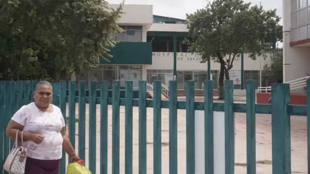 Muchos derechohabientes del IMSS en Cancún esperan hasta un mes para una cita y ser atendidos