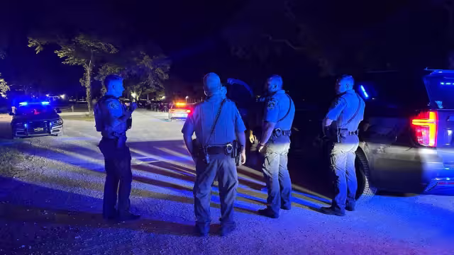 Los primeros informes señalan que diez afectados presentan heridas de bala y una persona más sufrió lesiones no relacionadas con los disparos