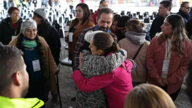 La presidenta Claudia Sheinbaum se erunión con familiares de los mineros fallecidos en Pasta de Conchos