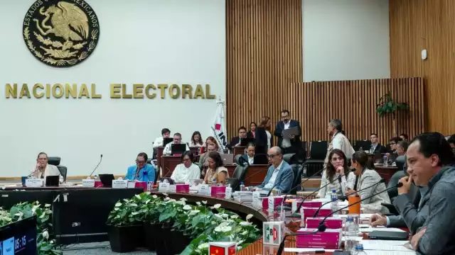 El financiamiento generó un fuerte debate entre los representantes de los partidos y los consejeros