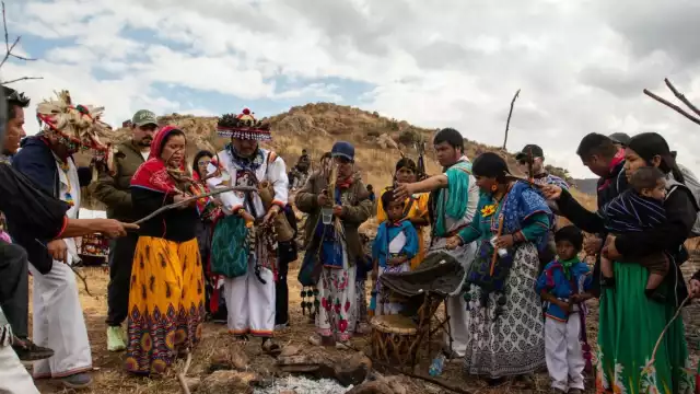 La ruta, que abarca aproximadamente 550 kilómetros, conecta territorios sagrados del pueblo Wixárika