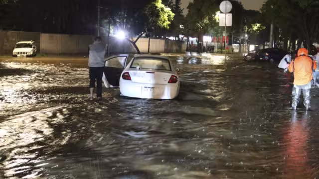 La SGIRPC, informó que entre las 18:45 h y las 21:30 h se atendieron 69 encharcamientos y anegaciones