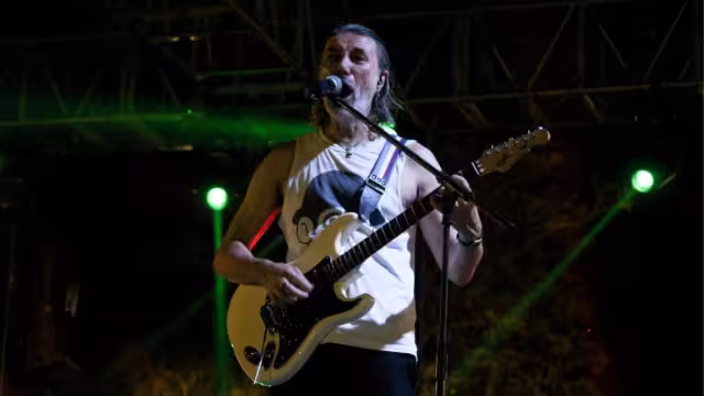 Los espectadores disfrutaron de bandas a lo largo de 4 escenarios