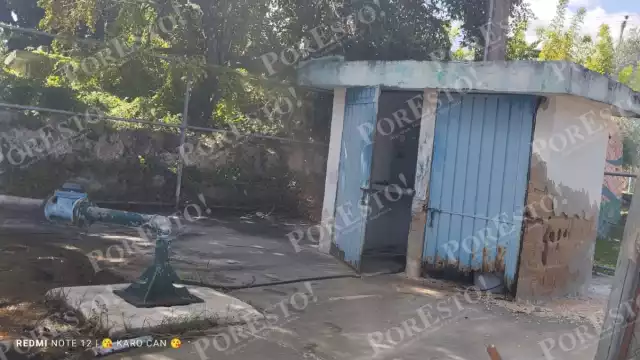 La caseta del sistema de agua potable en Sahcabchén está deteriorada y a punto de colapsar.