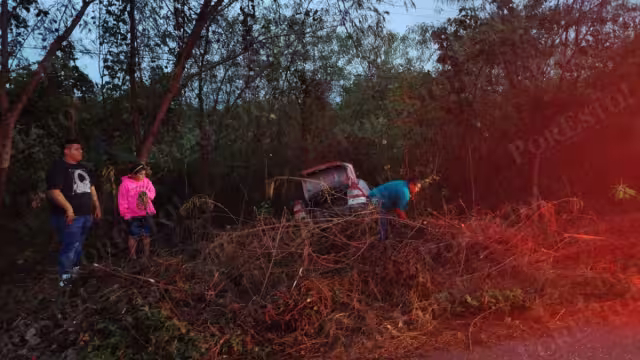 Un hombre perdió la vida tras un accidente fatal en la carretera Escárcega–Champotón, a la altura de El Cerrito.