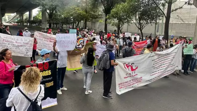 CNTE logró un aumento salarial del 13% luegoi de varios días de protestas en la CDMX y Chiapas