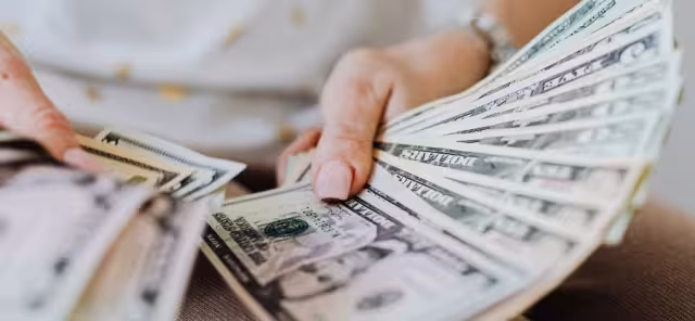 ¿Cuánto te costaría adquirir un dólar en México este lunes 17 de junio?