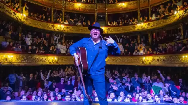 Franco Escamilla, cantante y standupero mexicano