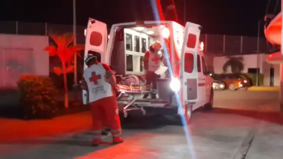 Los trabajadores fueron trasladados al hospital en Escárcega Los trabajadores fueron trasladados al hospital en Escárcega