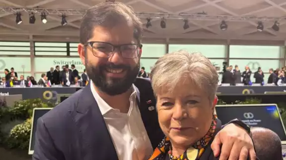 Durante su participación en la Cumbre de Paz en Ucrania, la canciller Alicia Barcena se reunión con líderes mundiales como el presidente de Chile, Gabriel Boric