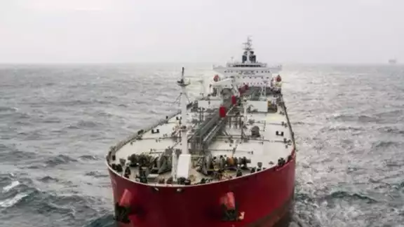 A pesar del ataque al buque mercante, no se reportan víctimas A pesar del ataque al buque mercante, no se reportan víctimas