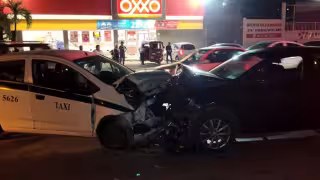 Taxista causa accidente vehicular y deja 6 heridos en Cancún