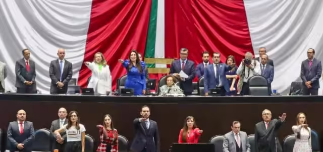 Diputados toman protesta en la LVXI Legislatura en México