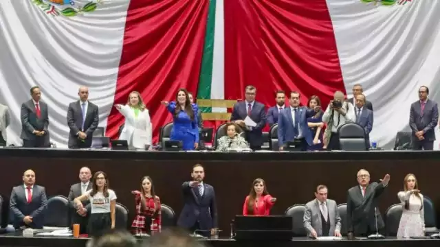 Diputados toman protesta en la LVXI Legislatura en México