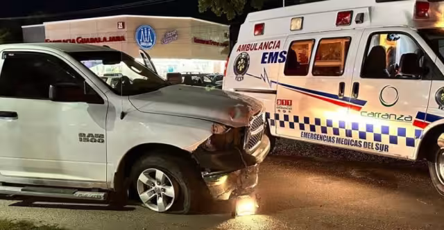 Paramédicos arribaron al sitio para auxiliar a los heridos en Chetumal