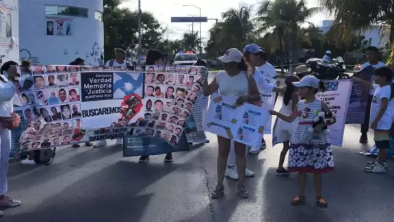 Así fue el comienzo de la marcha pacífica en Cancún Así fue el comienzo de la marcha pacífica en Cancún