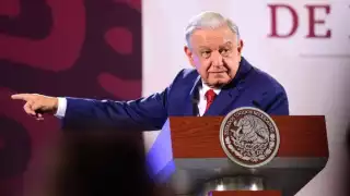 TEPJF acusa sin pruebas a AMLO de coacción al voto y uso indebido de programas sociales