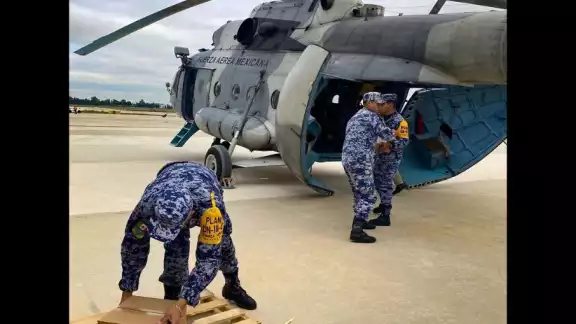Elementos Fuerza Aérea Mexicana siguen apoyando las labores de atención a la población y tras el impacto del Huracán John. Elementos Fuerza Aérea Mexicana siguen apoyando las labores de atención a la población y tras el impacto del Huracán John.