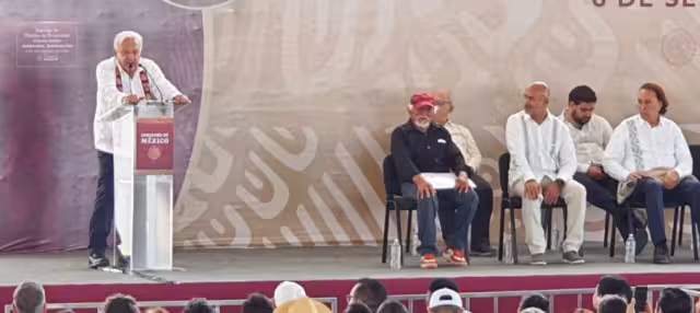 Familias de la colonia Luis Donaldo Colosio fueron respaldadas por el presidente AMLO