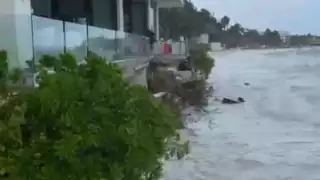 Playa Mamita's desaparece por el oleaje en el municipio de Solidaridad