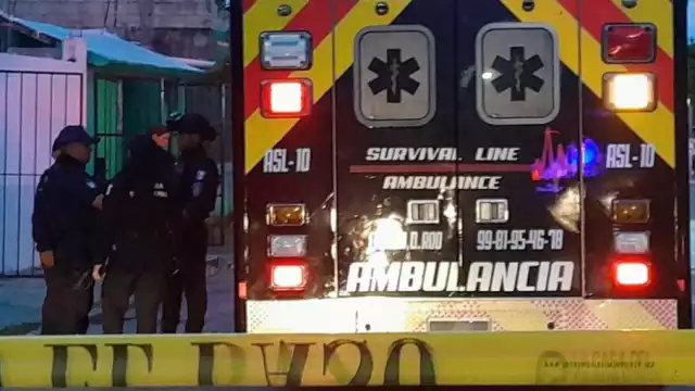 Personal de emergencias acudió al sitio para atender al hombre herido