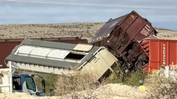 El descarrilamiento de un tren en Chihuahua, en el que viajaban migrantes, dejó como saldo la muerte de un menor El descarrilamiento de un tren en Chihuahua, en el que viajaban migrantes, dejó como saldo la muerte de un menor