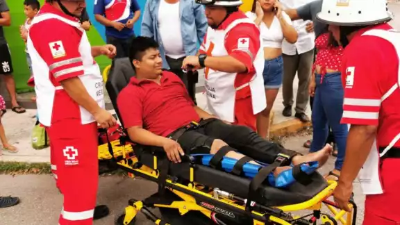 Paramédicos atendieron al motociclista en Ciudad del Carmen