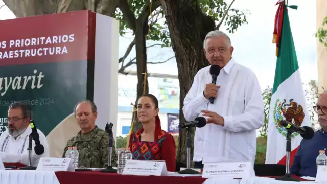 AMLO viajó a Nayarit junto a Claudia Sheinbaum