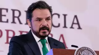 Zoé Robledo agradece a Claudia Sheinbaum por invitarlo a continuar al frente del IMSS