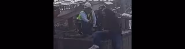 Un miembro del ERUM frustró un intento de suicidio en el Periférico de la CDMX