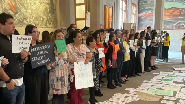 Elementos de la SCJN protestan por la Reforma al Poder Judicial